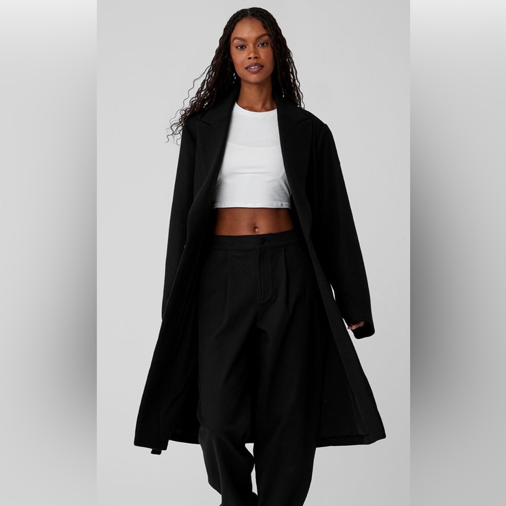 ALO Yoga game day coat NWT SIZE L